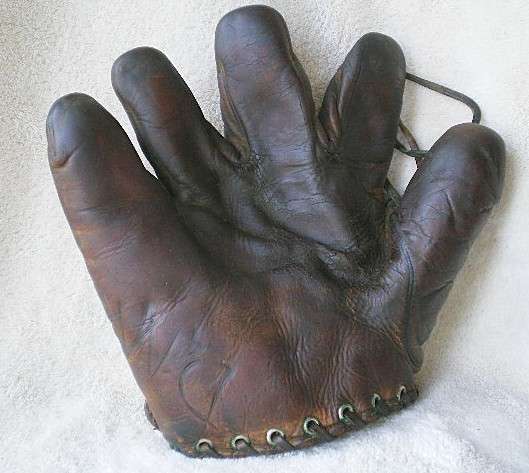 Babe Ruth Spalding Home Run Special Brown Lefty Front